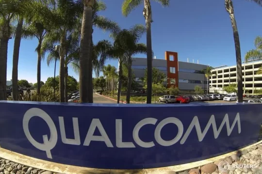 Qualcomm says Samsung, Google plan to use its new headset chip