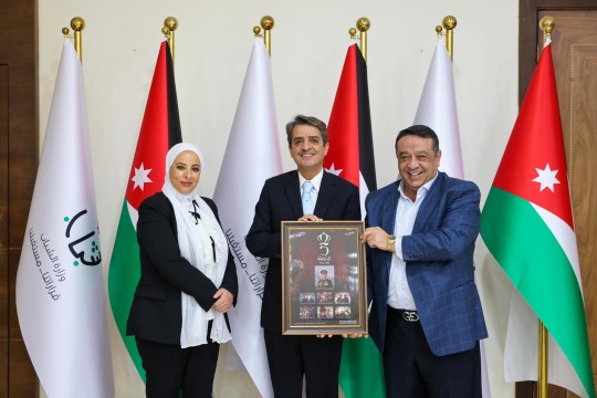 Jordan Post, Youth Ministry discuss enhancing e-commerce programs