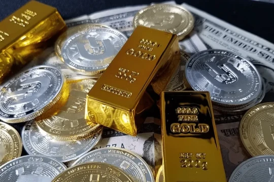 Gold jumps 2% as dollar softens -Iraq