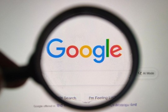 Iran begins easing bans on global internet