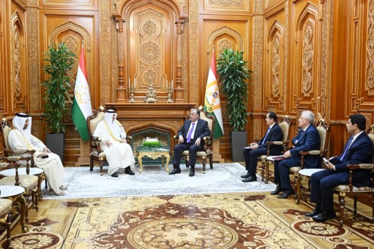 Qatar, Tajikistan review economic ties