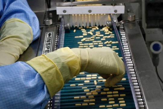 US advances tariff plans with new probes into chips, pharma