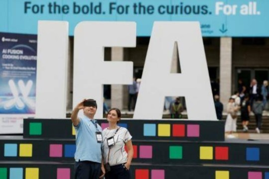 At consumer tech show, German firms fret about US tariffs