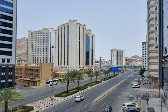 High-net-worth Muslims eye $2bn real estate investment in holy cities: survey-Saudi Arabia