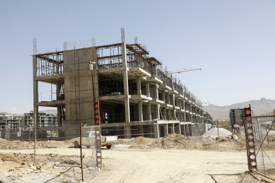 Construction of 200,000 National Housing Movement units begins in new towns-Iran