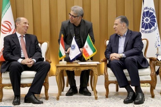 Iran, Hungary discuss expansion of economic ties
