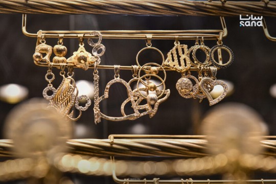 Gold price rises in Syrian market by 15 thousand SYP-Syria