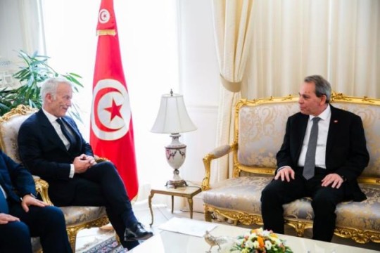 Prime Minister meets President of MEDEF in Paris-Tunisia