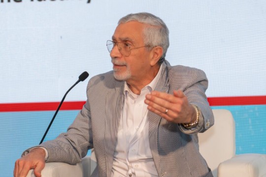 Health experts sound alarm over lifestyle epidemic as smoking, obesity and misinformation rise