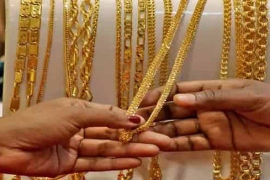 Egypt's gold prices edge lower on Thursday; ounce trades near $4,192 -Egypt