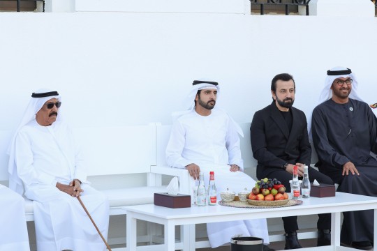 Hamdan bin Mohammed meets with members of business, trading community