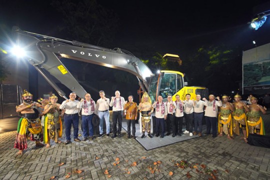 Volvo CE, PT Indotruck Utama launch NewGen excavator-Palestine