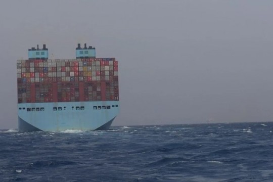 Maersk Halts Red Sea Routes Amid Escalating Tensions-Morocco