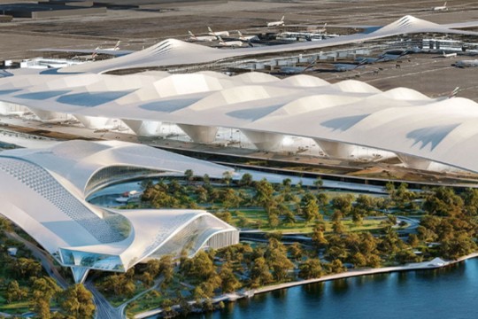 Al Maktoum Airport work on schedule, key contracts soon-UAE