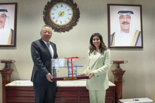 Public Works Minister discusses Mubarak Al-Kabeer port with Chinese delegation -Kuwait