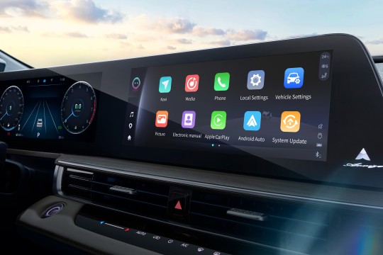 ARRIZO 8 Redefines Luxury and Technology