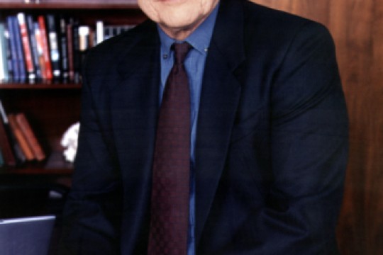 يضرب Bill المثل بالروح الأمريكية ويؤمن إيمانًا راسخًا بأنه يمكن لأي شخص تحقيق الرخاء من خلال العمل الجاد