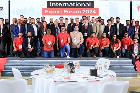 فيشر تشارك رؤاها حول مستقبل قطاع البناء والإنشاءات في منتدى الخبراء الدولي