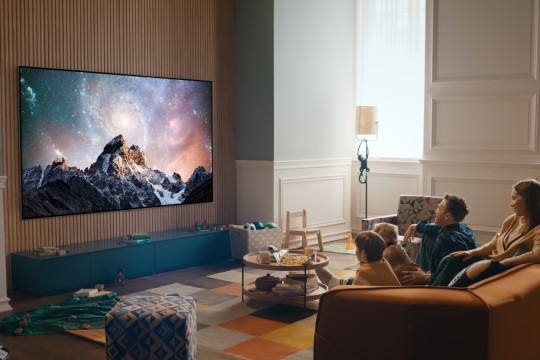Experience the Magic of Winter Movies with LG Oled Evo: Your Ultimate Home Entertainment Partner