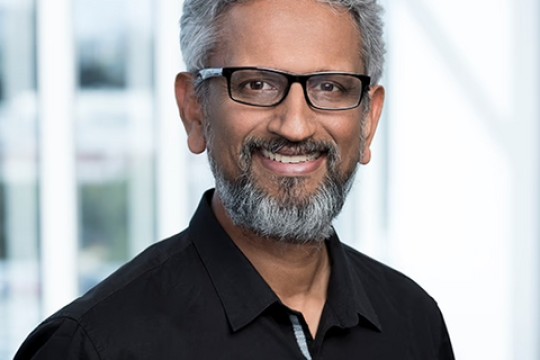 شركة Oxmiq Labs Inc.™‎: إعادة تصميم حزمة وحدة معالجة الرسومات (GPU): من الذرات إلى الوكلاء™