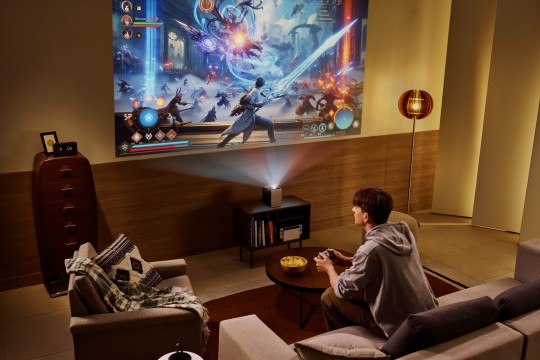 إل جي تعلن عن وصول الجيل الجديد من جهاز عرض CINEBEAM وتمهد الطريق لعصر جديد من الترفيه المنزلي المحمول في الإمارات العربية المتحدة
