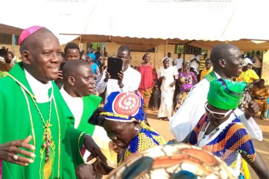 Torit Bishop consoles Hiyala communities amid economic hardship