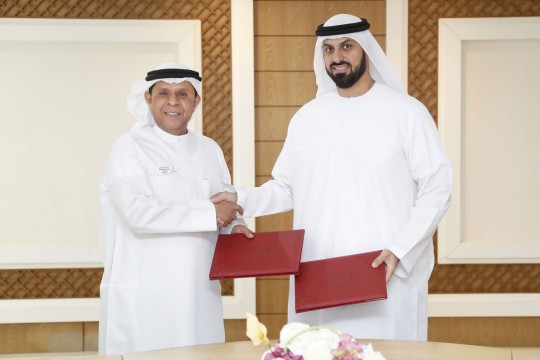Emirates Post, RAK Department of Economic Development sign agreement to provide corporate licensing services